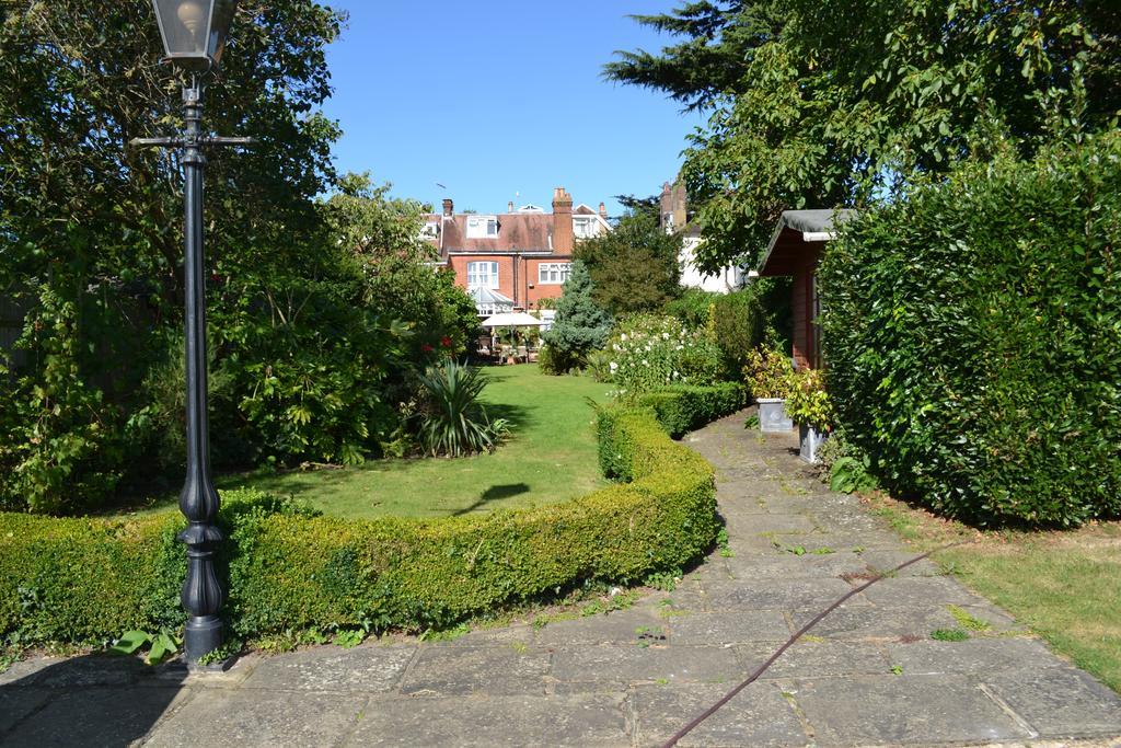 Cranleigh Hotel Reigate Luaran gambar